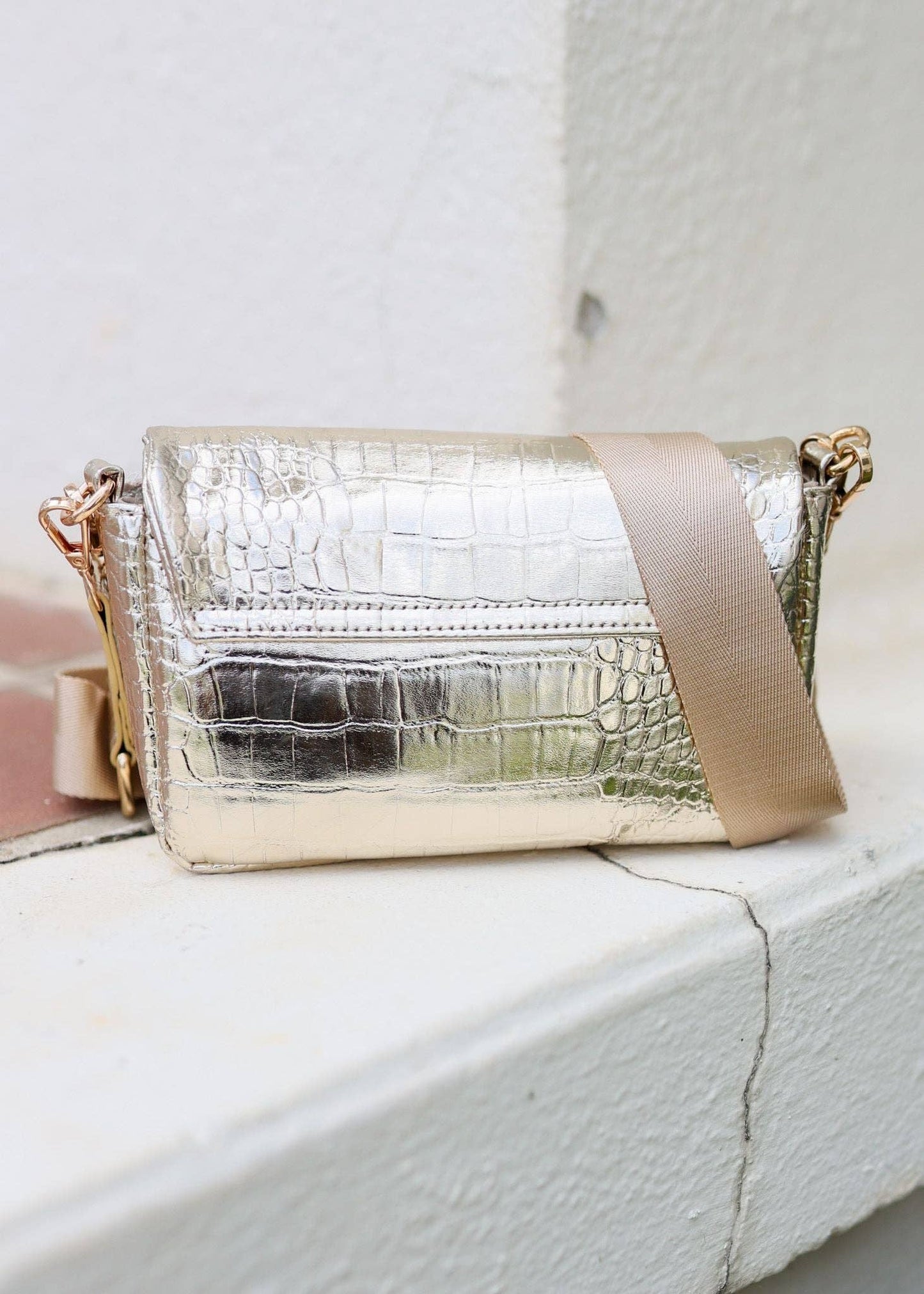 Dakota Gold Crossbody