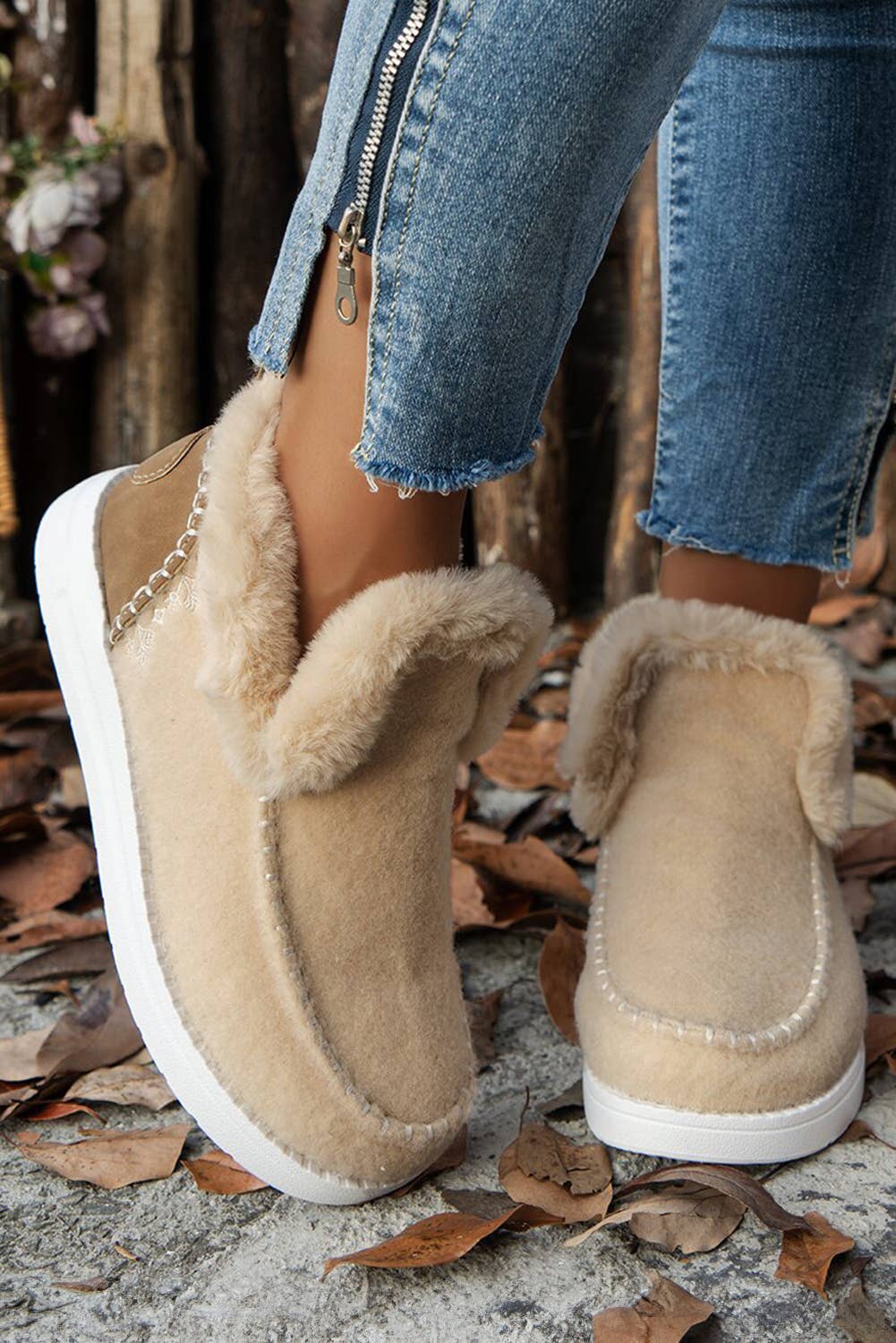 Suede Stitching Plush Lined Casual Boots